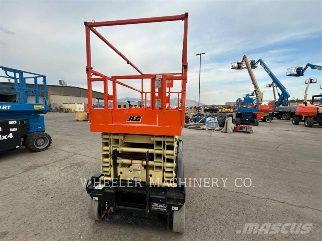 JLG ES3246 Ollós emelők