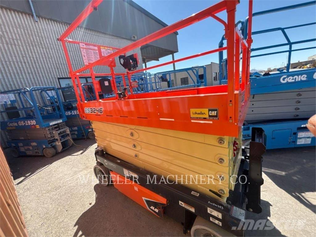JLG ES3246 Ollós emelők