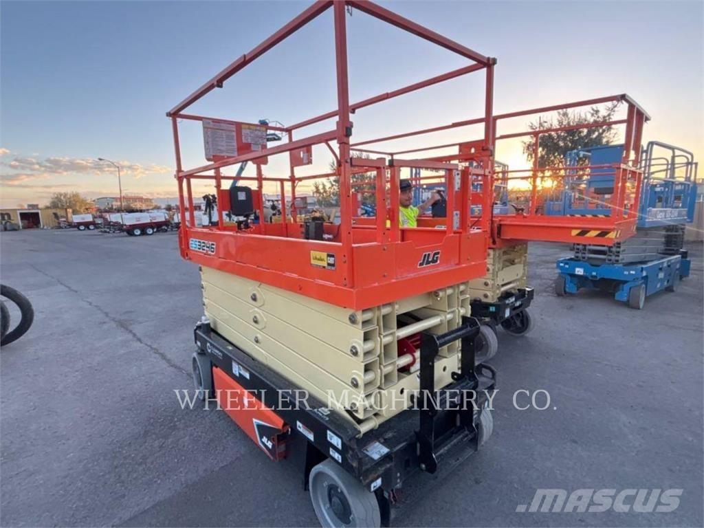 JLG ES3246 Ollós emelők
