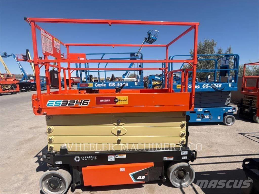 JLG ES3246 Ollós emelők