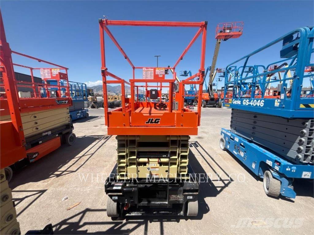 JLG ES3246 Ollós emelők
