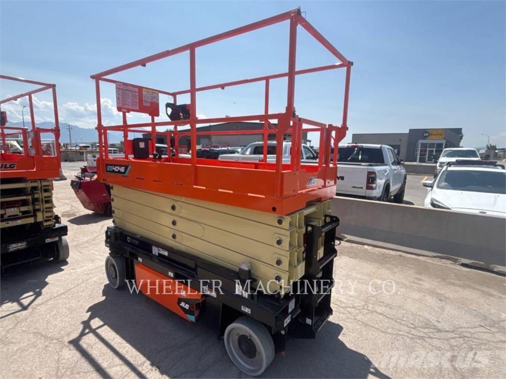 JLG ES4046 Ollós emelők