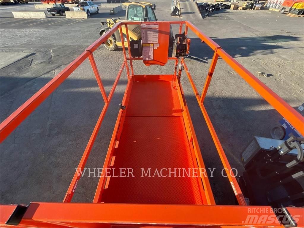 JLG R4045 Ollós emelők