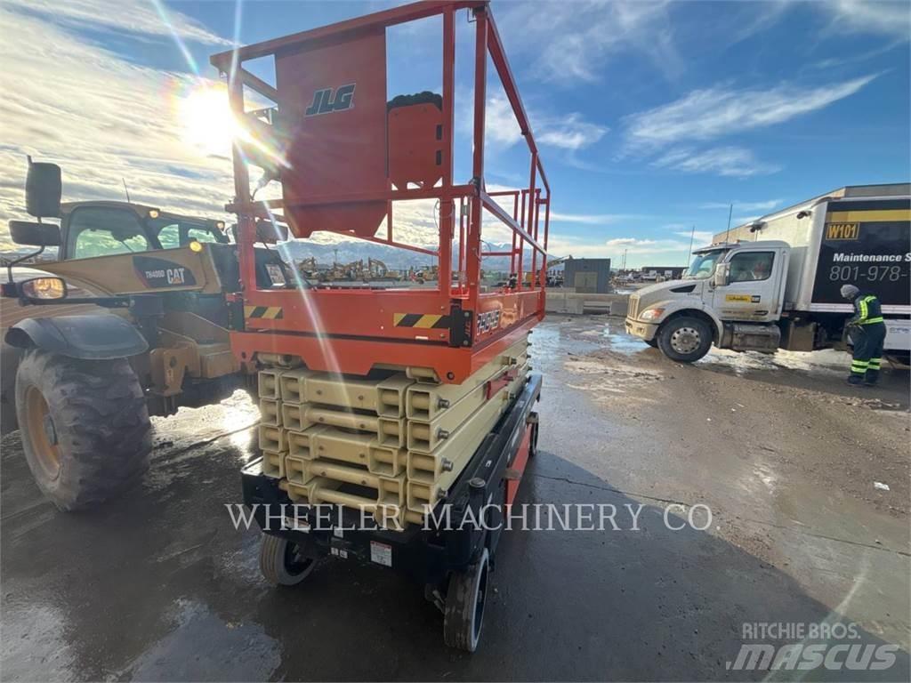 JLG R4045 Ollós emelők