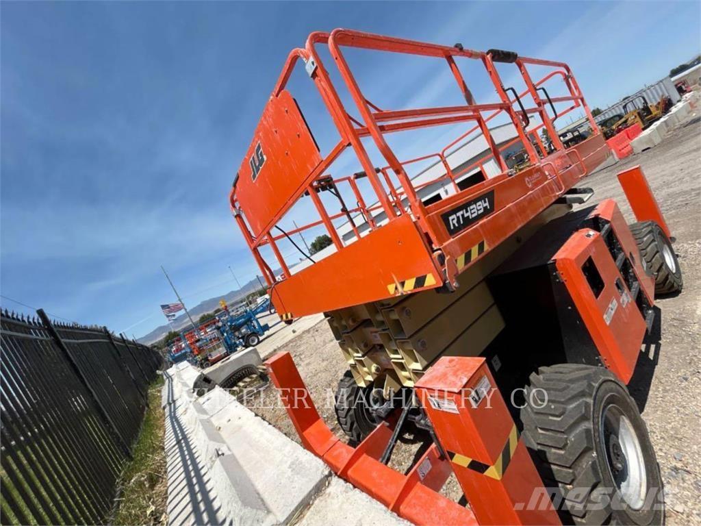 JLG RT4394 Ollós emelők
