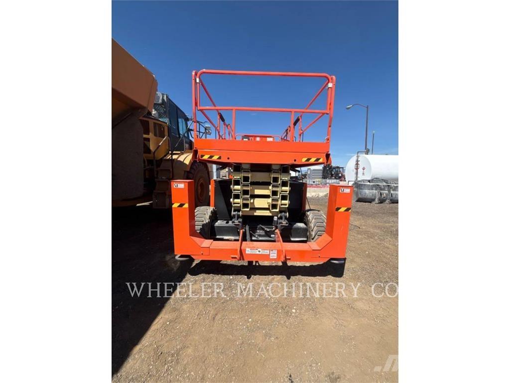JLG RT4394 Ollós emelők