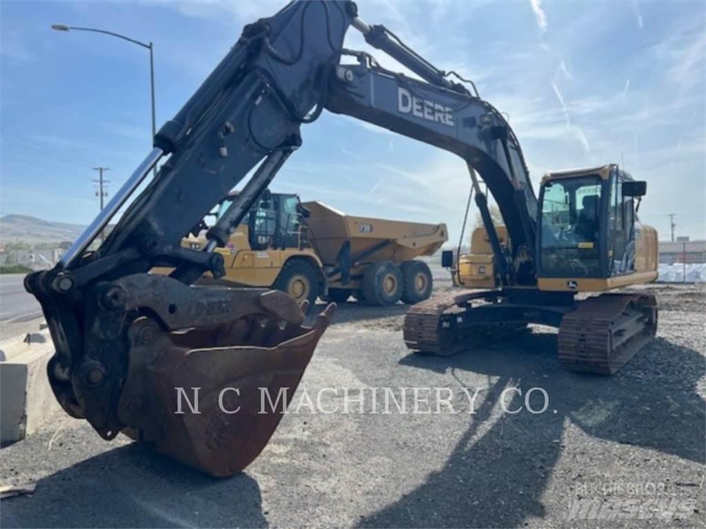 John Deere 210G Lánctalpas kotrók