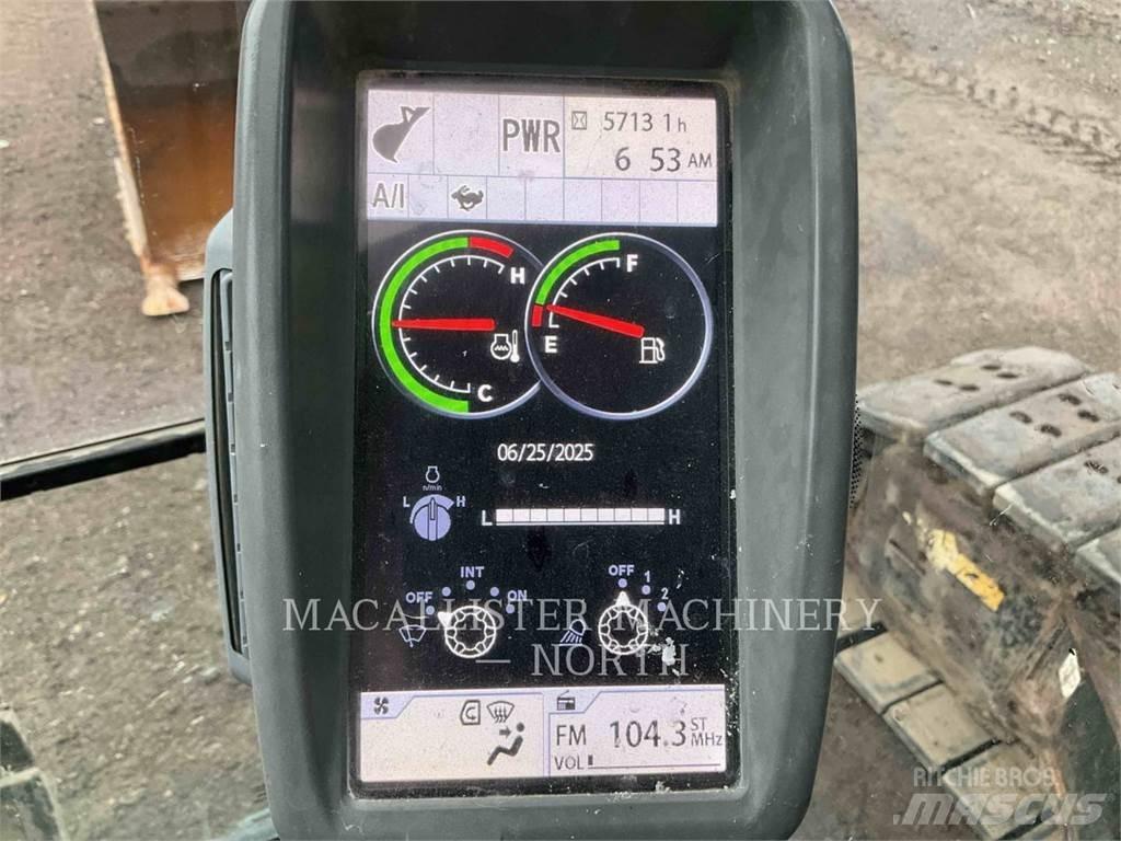 John Deere 210G Lánctalpas kotrók
