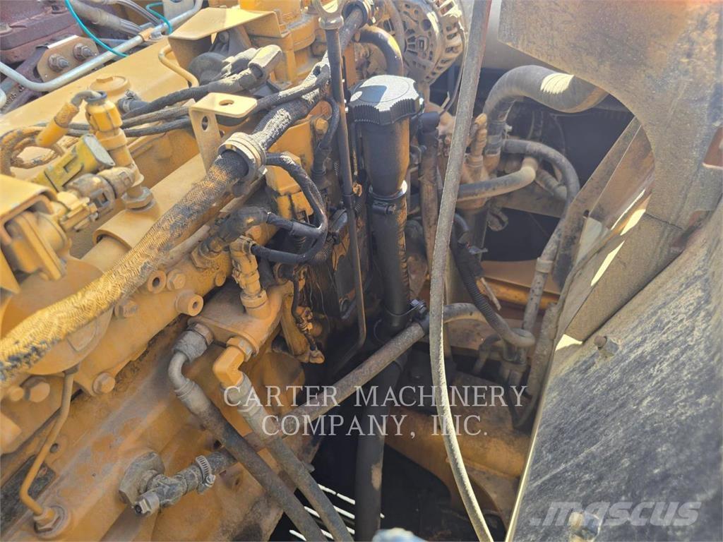 John Deere 210G Lánctalpas kotrók