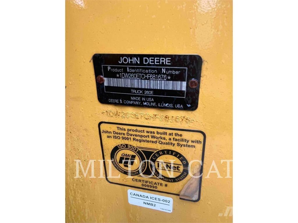 John Deere 260E Csuklósdömperek