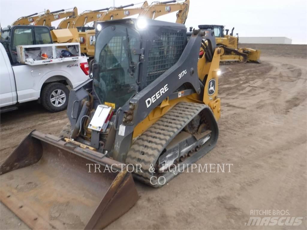 John Deere 317G Kompaktrakodók
