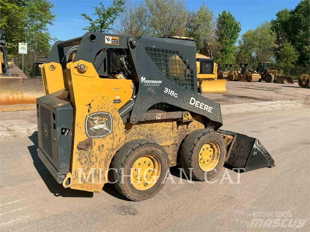John Deere 318G Kompaktrakodók