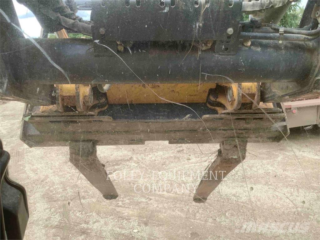 John Deere 333G Kompaktrakodók