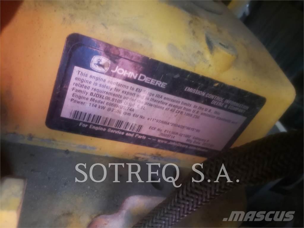 John Deere 524K Gumikerekes homlokrakodók