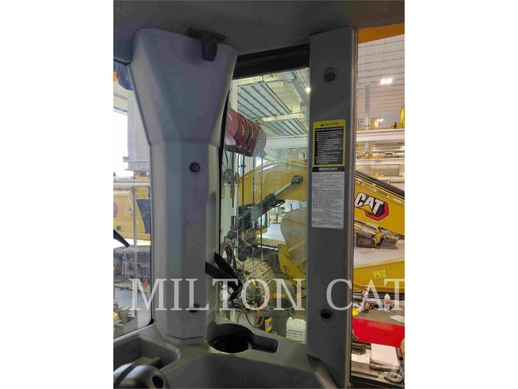 John Deere 524P Gumikerekes homlokrakodók