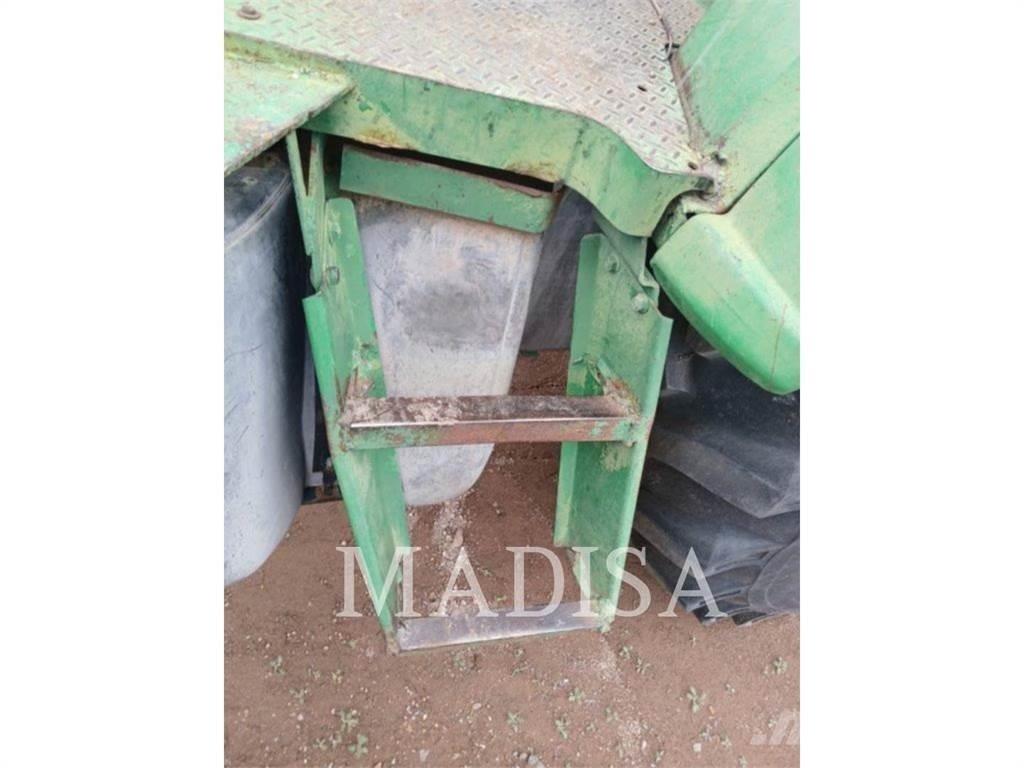 John Deere 6415 Traktorok