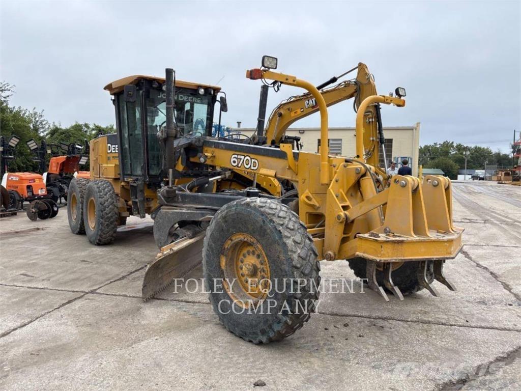John Deere 670 Gréderek
