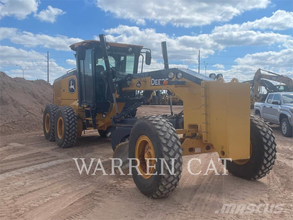 John Deere 670 Gréderek