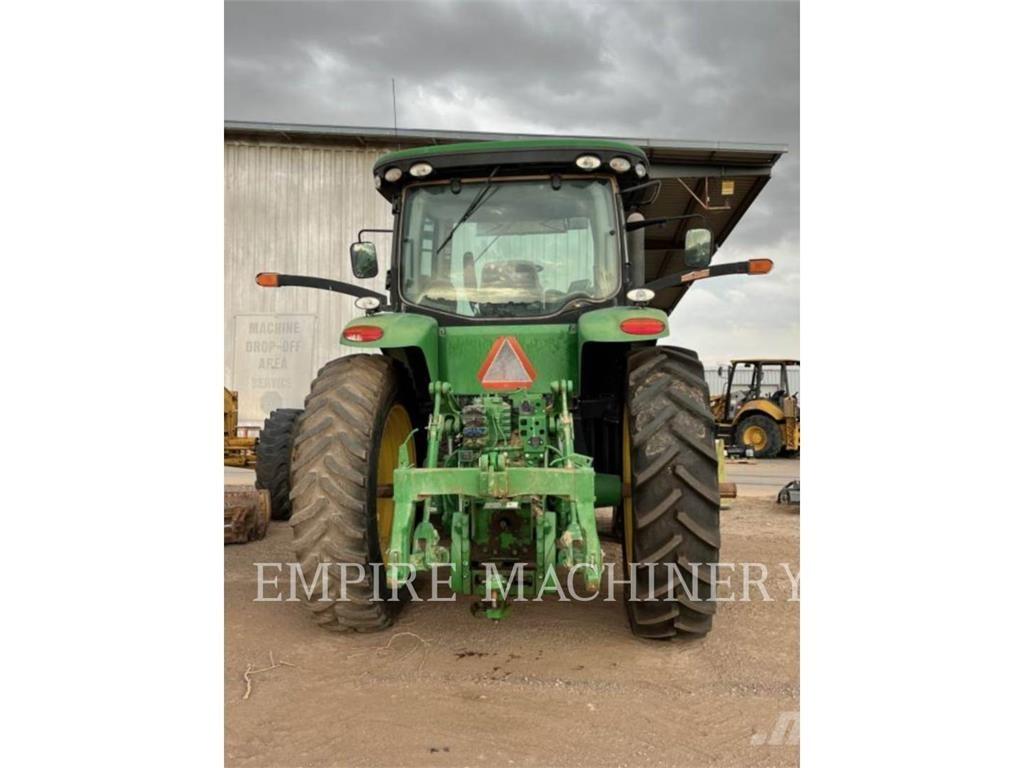 John Deere 7215R Traktorok