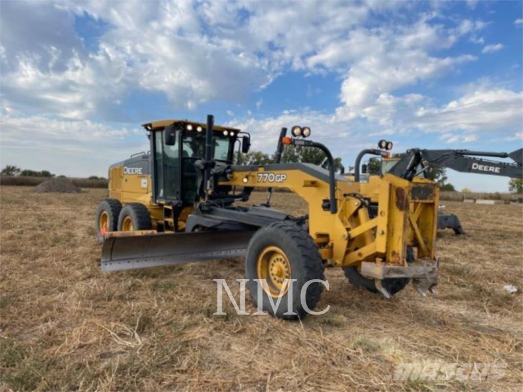 John Deere 770GP_JD Gréderek