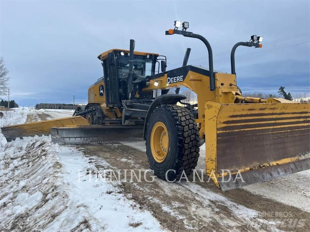 John Deere 772G Gréderek