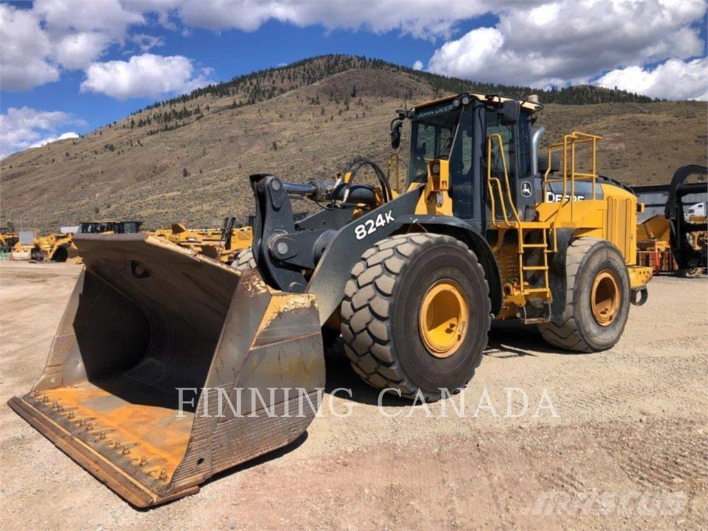 John Deere 824K Gumikerekes homlokrakodók