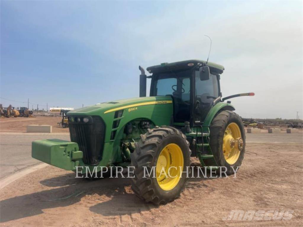 John Deere 8320R Traktorok