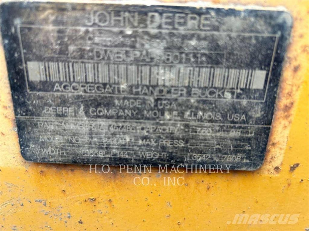 John Deere 844 Gumikerekes homlokrakodók
