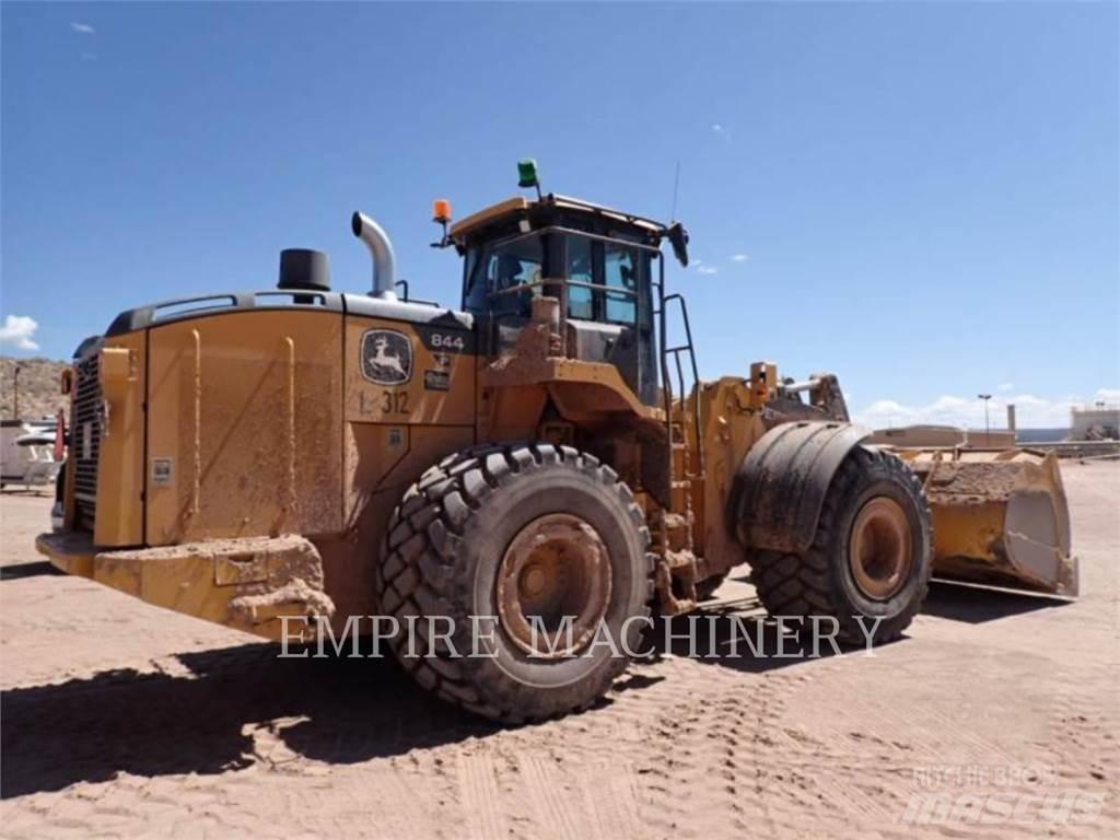 John Deere 844P Gumikerekes homlokrakodók