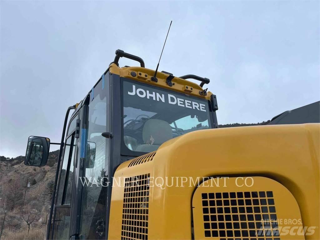 John Deere & CO. 135G Lánctalpas kotrók