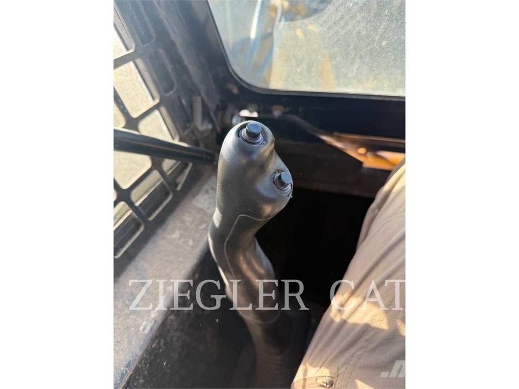 John Deere & CO. 270 Kompaktrakodók