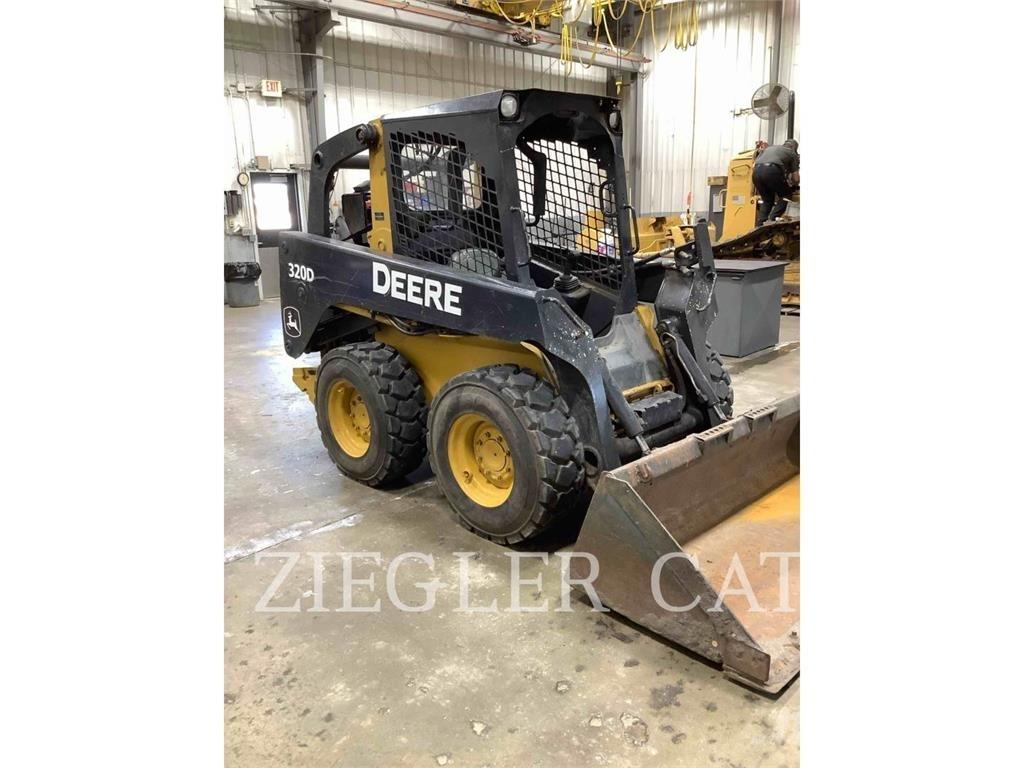 John Deere & CO. 320 D Kompaktrakodók