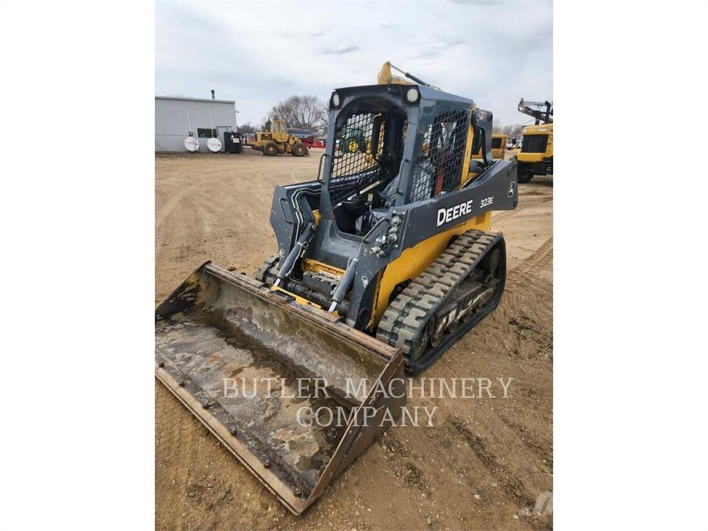 John Deere & CO. 323E Lánctalpas homlokrakodók