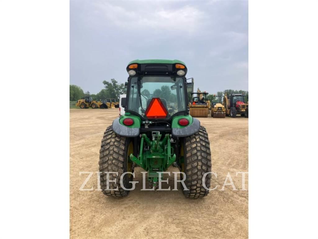 John Deere & CO. 4066R Traktorok