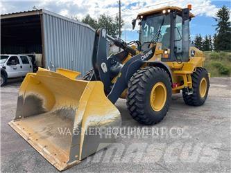 John Deere & CO. 544P Gumikerekes homlokrakodók