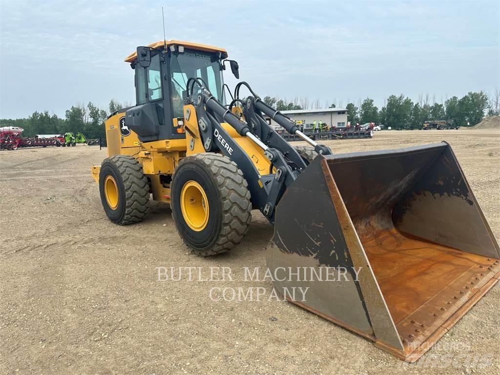 John Deere & CO. 624L Gumikerekes homlokrakodók