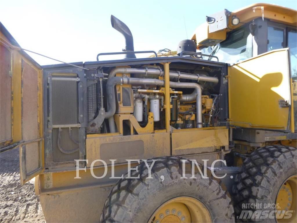 John Deere & CO. 672G Gréderek