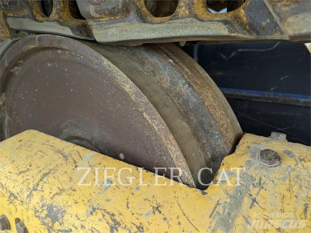 John Deere & CO. 700K lánctalpas dózerek