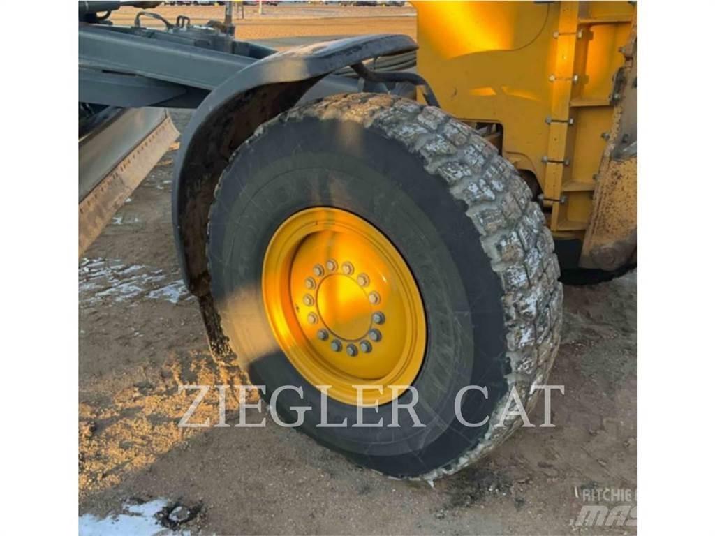 John Deere & CO. 772G_AO Gréderek
