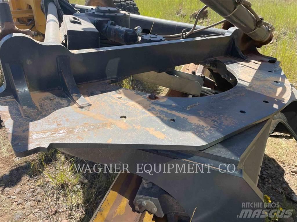 John Deere & CO. 772G AWD Gréderek