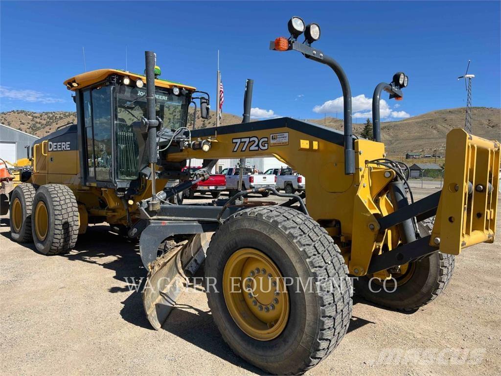 John Deere & CO. 772G AWD Gréderek