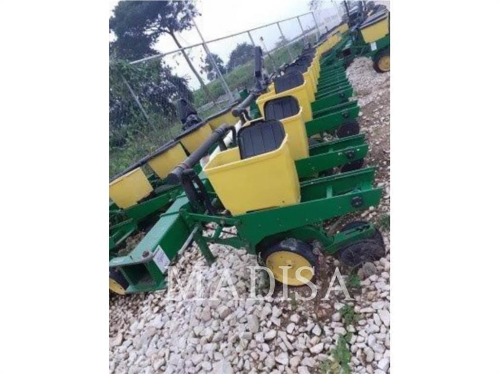 John Deere EMERGE Betakarítók