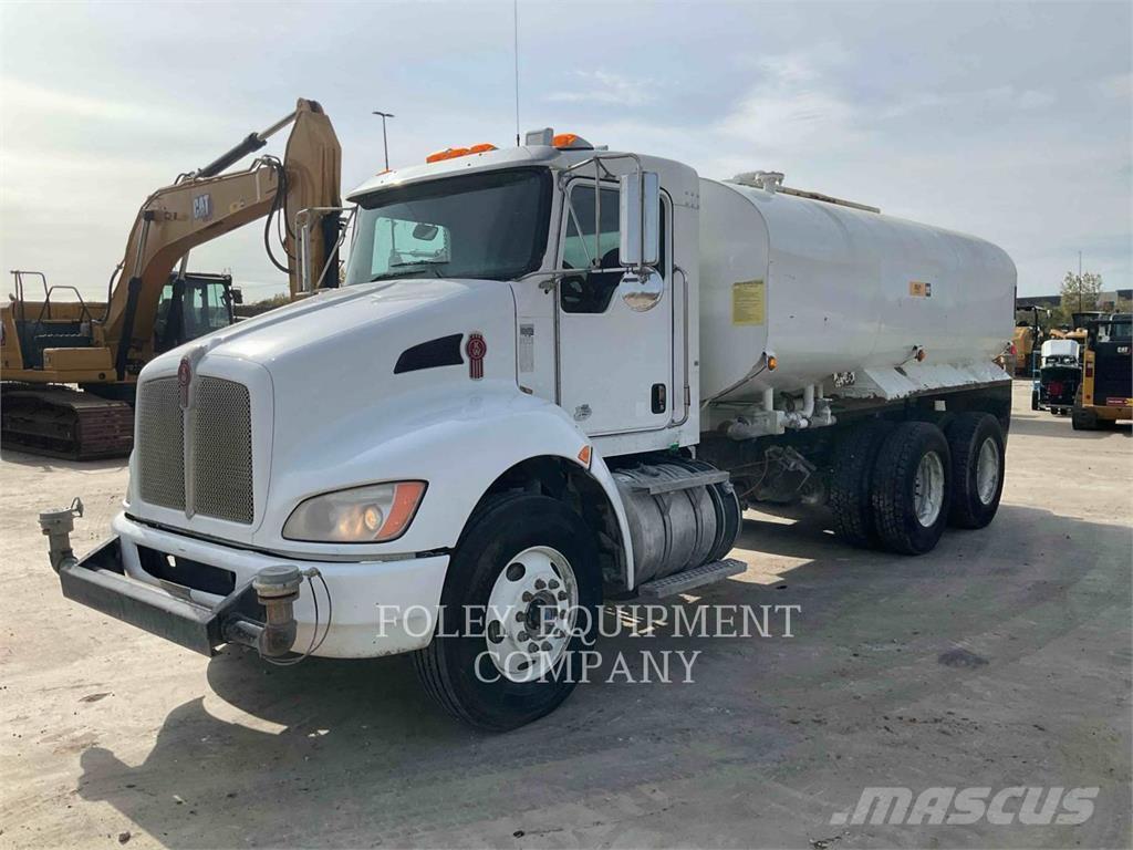 Kenworth WTRTRK4K Tartályos teherautók