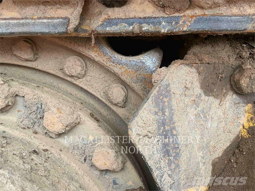 Komatsu D39EX-24 lánctalpas dózerek