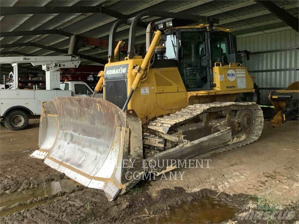 Komatsu D65EX17 lánctalpas dózerek