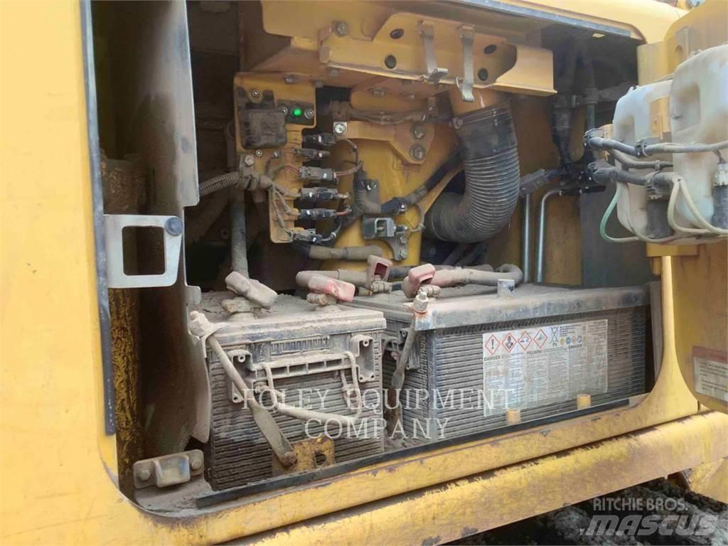 Komatsu D85EXI lánctalpas dózerek