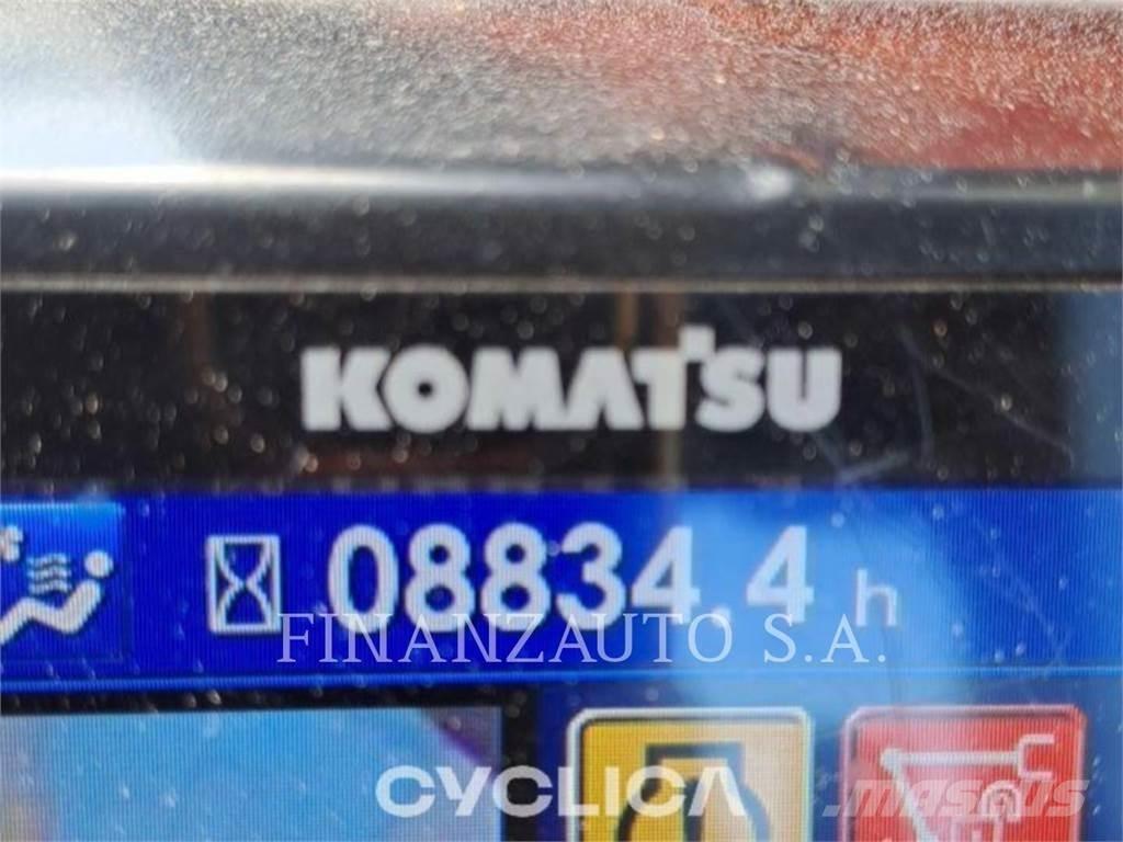 Komatsu PC210 Lánctalpas kotrók