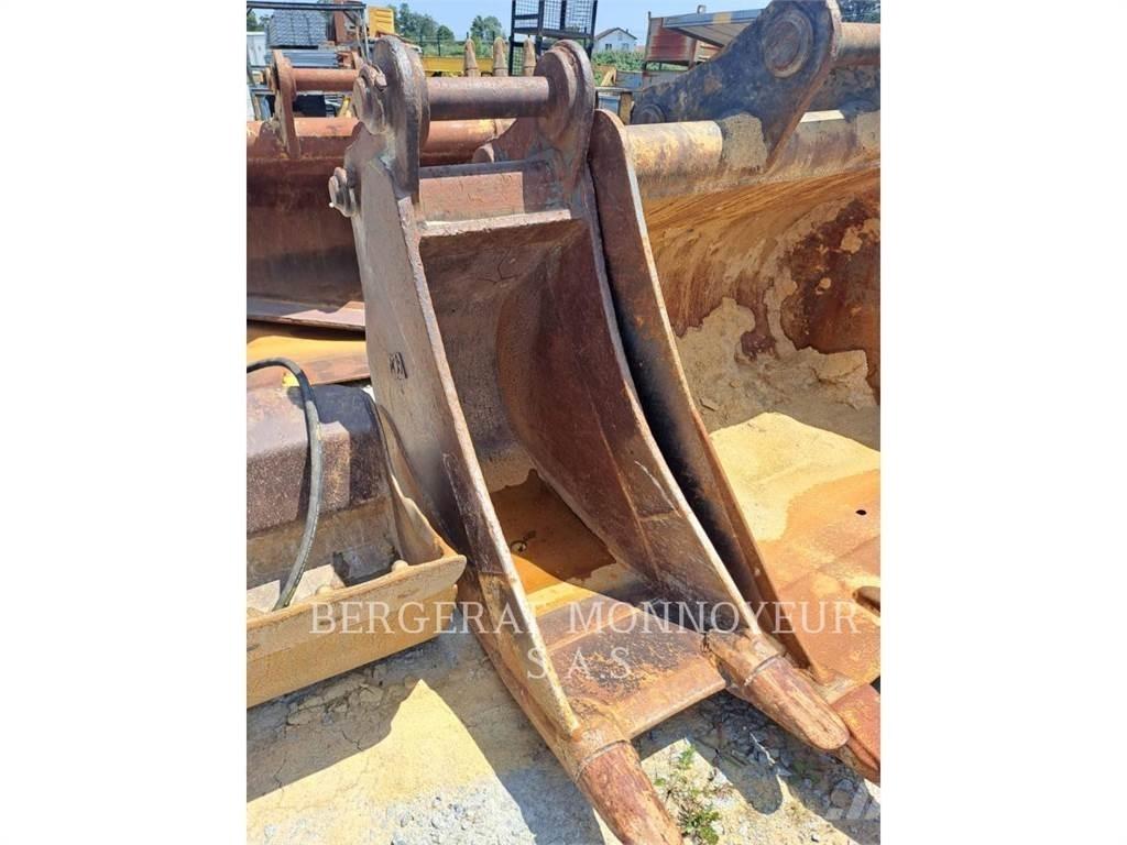 Komatsu PC210LC Lánctalpas kotrók