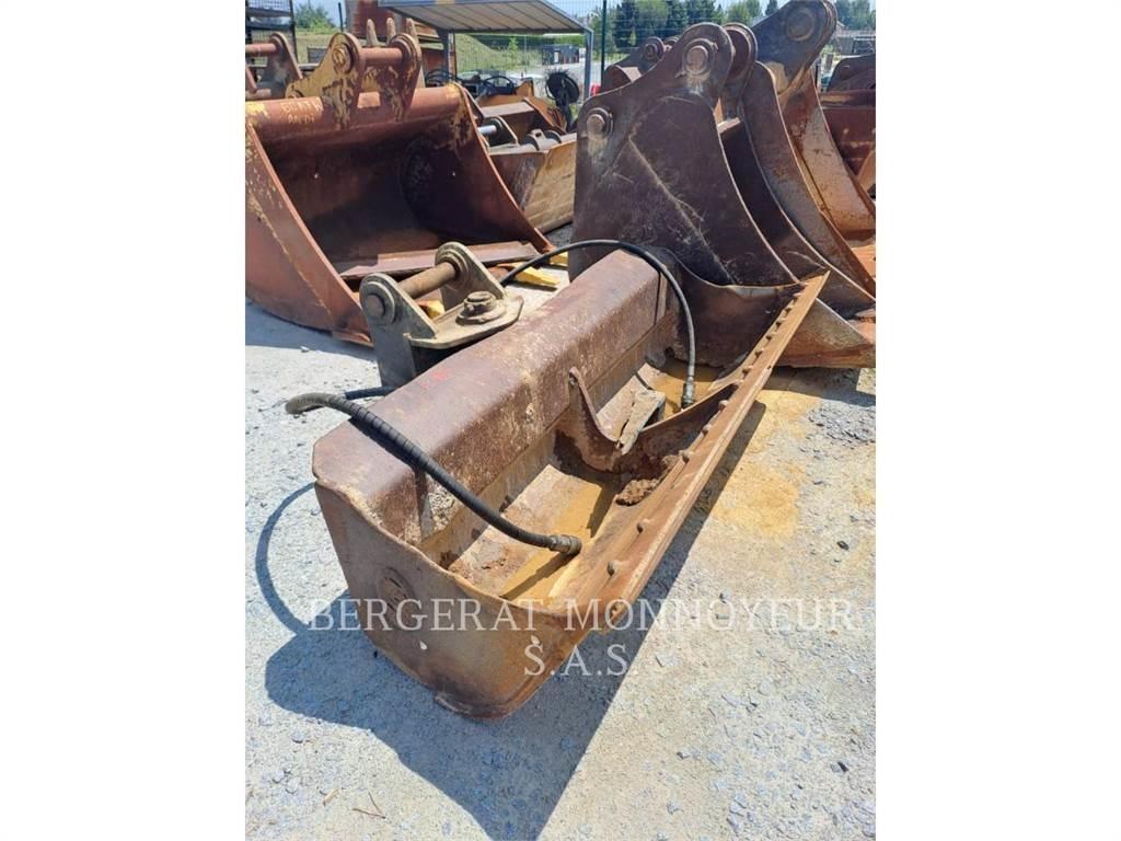Komatsu PC210LC Lánctalpas kotrók