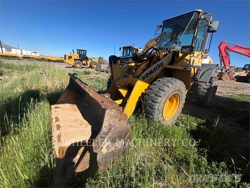 Komatsu WA250-5L Gumikerekes homlokrakodók